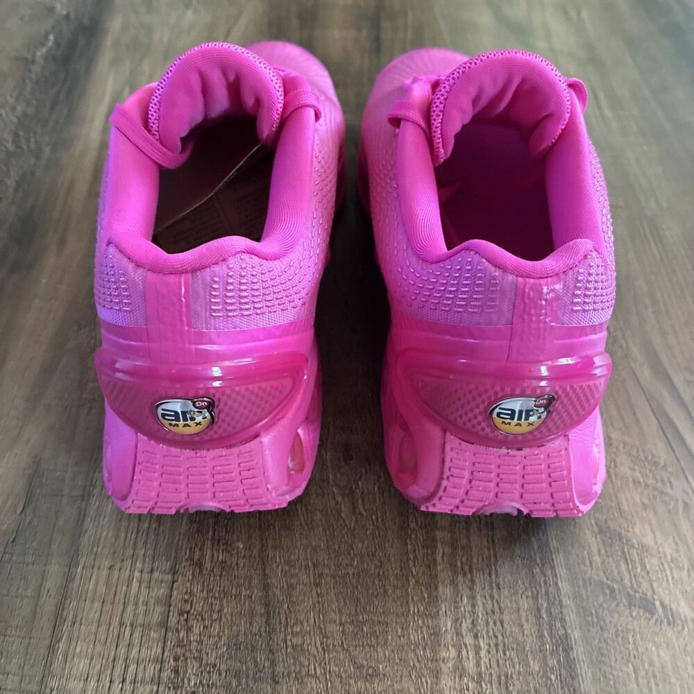 Nike Air Max DN Laser Fuchsia Triple Pink Women Size 6 Shoes HV4861-602 - Picture 5 of 7